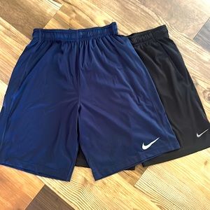 2 pairs of Nike shorts